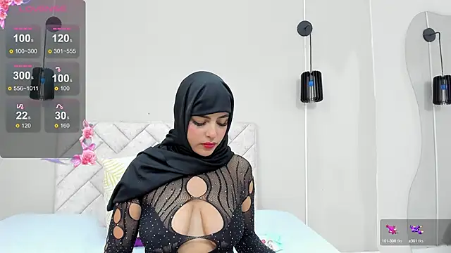 Snapshot of Lea_nahid chatting on 02/07/25, 10:20 Lea nahid online show from 02/07/25, 10:20