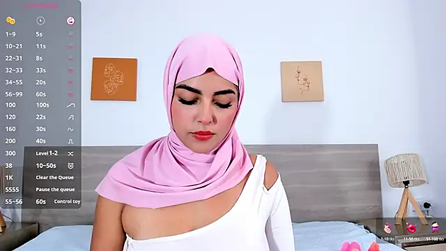 Snapshot of Lea_nahid chatting on 09/18/25, 07:38 Lea nahid online show from 09/18/25, 07:38