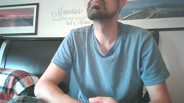 Snapshot of spence204011 chatting on 07/03/26, 11:33 spence204011 online show from 07/03/26, 11:33
