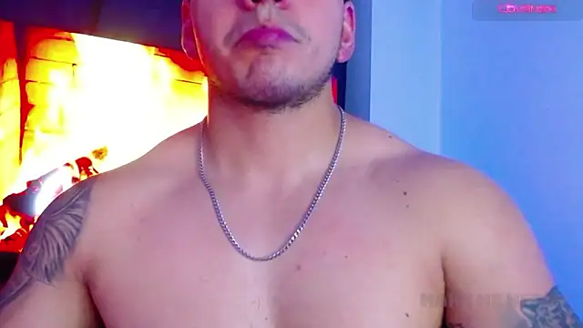 Snapshot of Marc__Waatson chatting on 03/08/26, 02:04 Marc Waatson online show from 03/08/26, 02:04