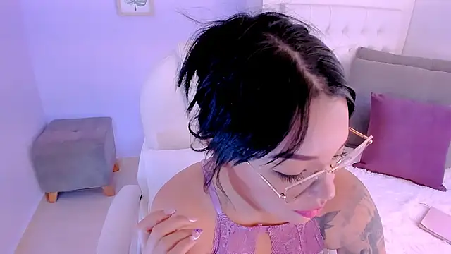 Sara LipsX online show from 01/16/25, 08:25