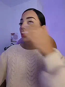 Sara LipsX online show from 11/22/25, 02:32