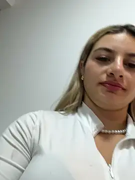 AtheneaRossi online show from 02/22/26, 10:41