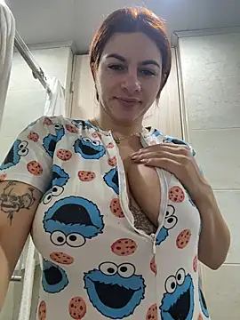 Snapshot of AtheneaRossi chatting on 07/16/26, 12:33 AtheneaRossi online show from 07/16/26, 12:33
