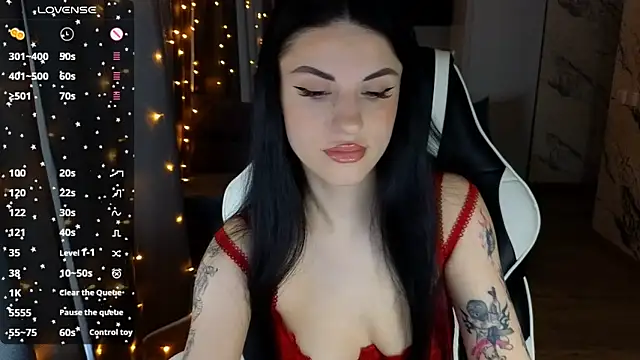 Mary   Moore online show from 02/14/25, 03:11