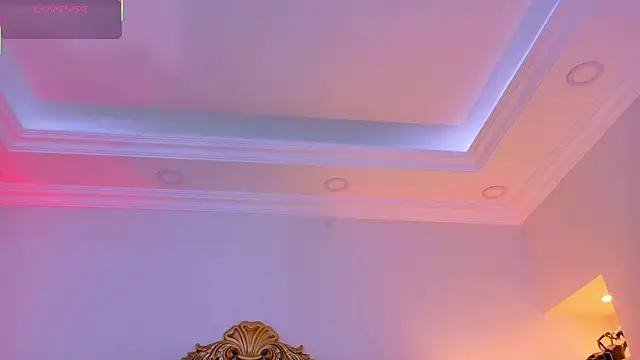 AdelinaVans online show from 06/18/26, 10:41
