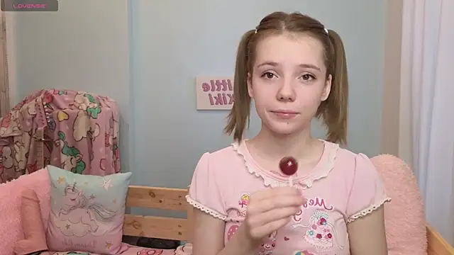 PrincessLittleKiki online show from 10/11/25, 07:07