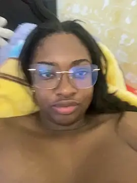 Snapshot of _MARRTINNA_ chatting on 12/10/24, 06:44 MARRTINNA online show from 12/10/24, 06:44