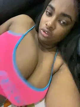 Snapshot of _MARRTINNA_ chatting on 01/19/25, 10:28 MARRTINNA online show from 01/19/25, 10:28