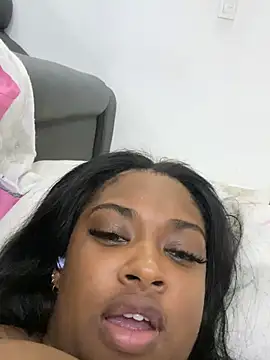 Snapshot of _MARRTINNA_ chatting on 02/23/25, 11:11 MARRTINNA online show from 02/23/25, 11:11