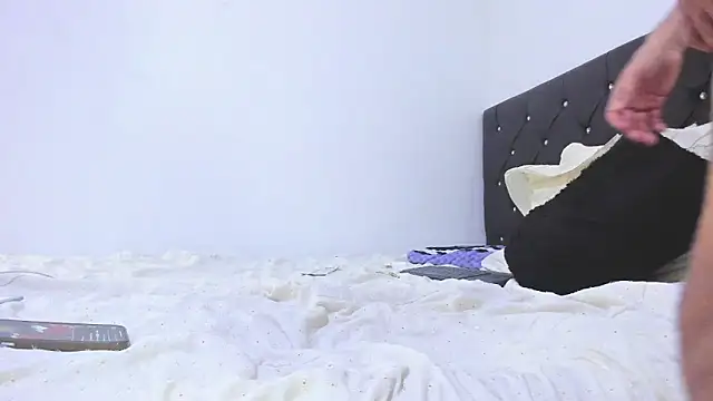 Sebastian-Dash online show from 02/22/25, 06:06