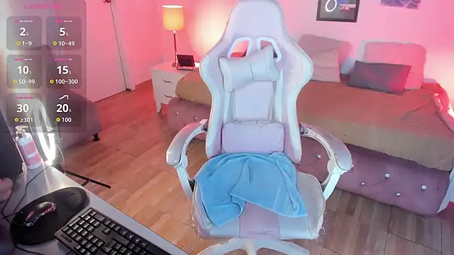 Snapshot of Aliciia_cute1 chatting on 09/20/25, 10:00 Aliciia cute1 online show from 09/20/25, 10:00