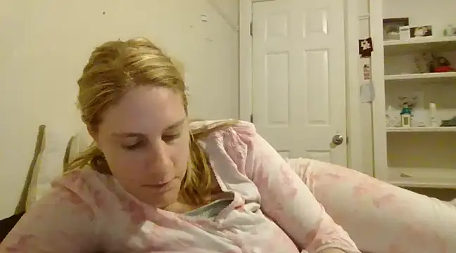 Snapshot of MsLG12301 chatting on 03/09/25, 12:21 MsLG12301 online show from 03/09/25, 12:21