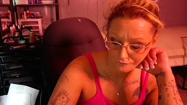 Lisalovely6981 online show from 01/26/25, 05:02