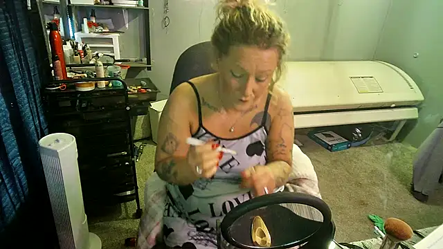 Lisalovely6981 online show from 02/16/25, 02:32