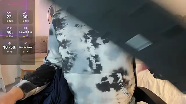 anna-henao online show from 12/20/24, 12:49