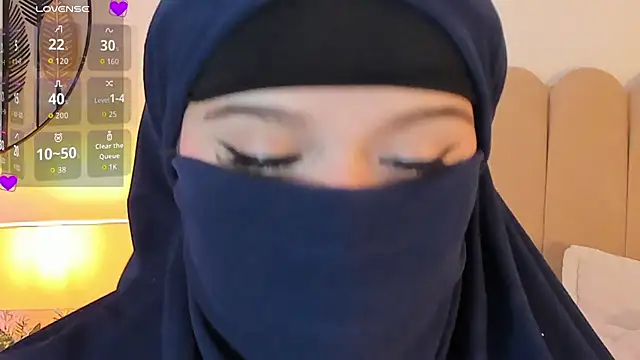 anna-henao online show from 09/18/25, 07:16