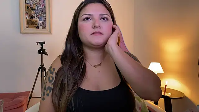 Snapshot of SweetPaige_ chatting on 02/01/26, 06:06 SweetPaige online show from 02/01/26, 06:06