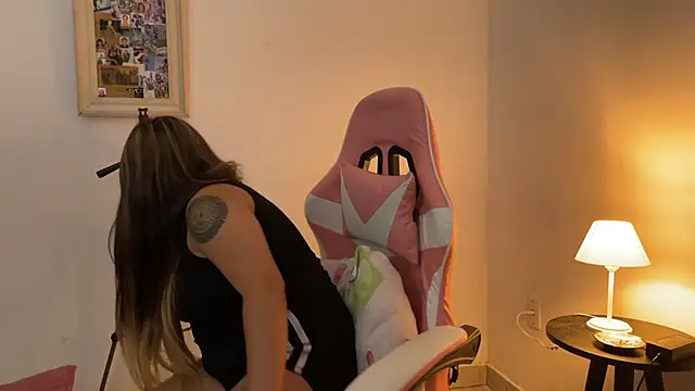 Snapshot of SweetPaige_ chatting on 02/04/26, 03:07 SweetPaige online show from 02/04/26, 03:07