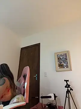 Snapshot of SweetPaige_ chatting on 02/10/26, 09:19 SweetPaige online show from 02/10/26, 09:19