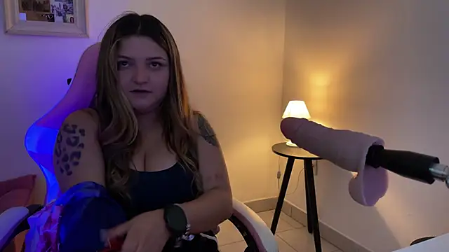 Snapshot of SweetPaige_ chatting on 03/22/26, 05:49 SweetPaige online show from 03/22/26, 05:49