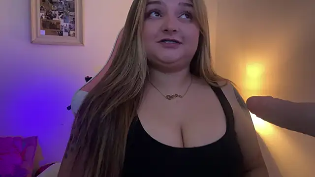 Snapshot of SweetPaige_ chatting on 03/28/26, 11:26 SweetPaige online show from 03/28/26, 11:26