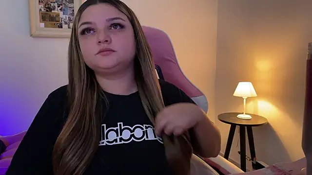 Snapshot of SweetPaige_ chatting on 04/05/26, 03:09 SweetPaige online show from 04/05/26, 03:09