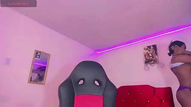 naomy  xx online show from 02/11/25, 10:48