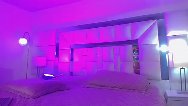 naomy  xx online show from 03/21/25, 07:46