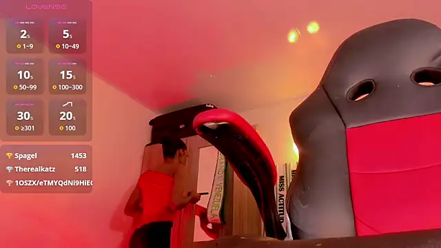 Snapshot of naomy__xx chatting on 03/15/26, 09:10 naomy xx online show from 03/15/26, 09:10