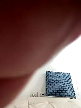 Snapshot of jamilaross chatting on 09/18/25, 08:55 jamilaross online show from 09/18/25, 08:55