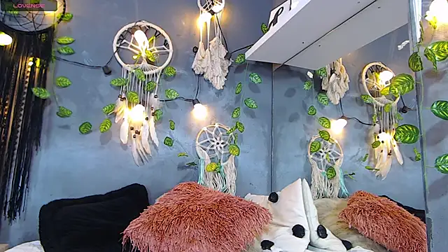 ItsVenuss online show from 02/12/25, 06:51