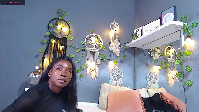 ItsVenuss online show from 03/19/25, 09:37