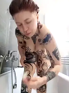 divine eve online show from 12/19/25, 09:49