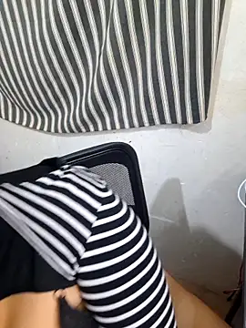 Snapshot of Derry_Cooper chatting on 11/29/25, 03:31 Derry Cooper online show from 11/29/25, 03:31