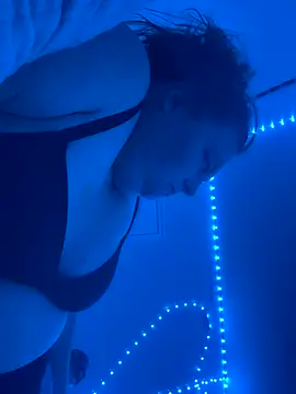 Snapshot of BBW2320 chatting on 11/06/25, 05:30 BBW2320 online show from 11/06/25, 05:30