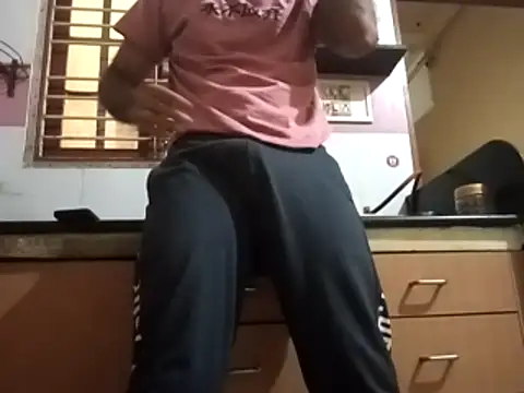 Snapshot of cuckhair chatting on 12/15/25, 04:06 cuckhair online show from 12/15/25, 04:06