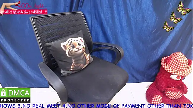  mOOn light  online show from 01/28/25, 05:00