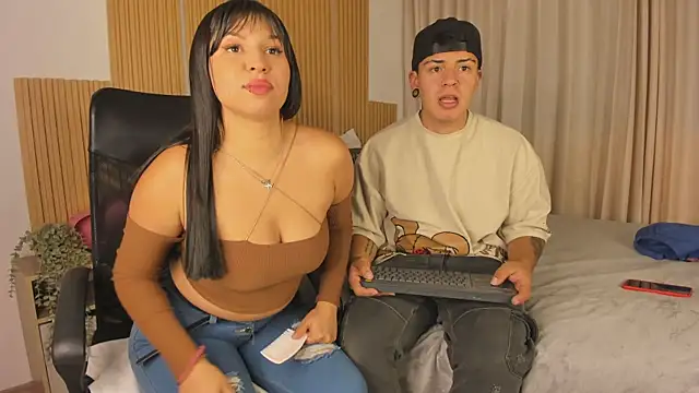 lucy Bensonn online show from 02/21/25, 03:45