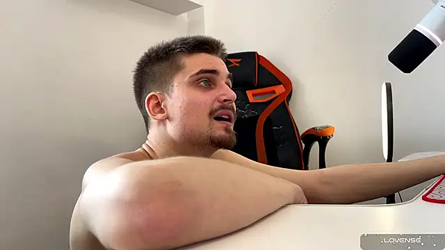 Snapshot of sexstar_lif3style chatting on 02/24/25, 08:06 sexstar lif3style online show from 02/24/25, 08:06