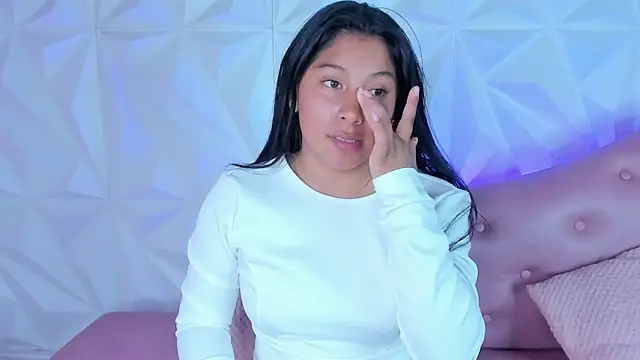 Snapshot of LinnaGardenia chatting on 12/02/24, 03:36 LinnaGardenia online show from 12/02/24, 03:36