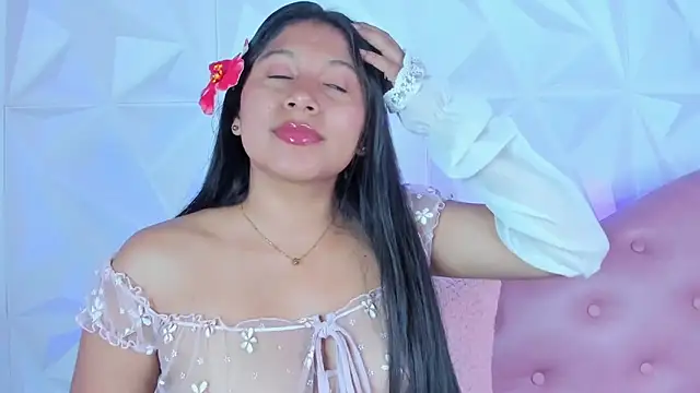 Snapshot of LinnaGardenia chatting on 12/05/24, 01:28 LinnaGardenia online show from 12/05/24, 01:28