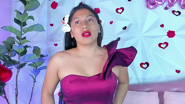 Snapshot of LinnaGardenia chatting on 02/15/25, 12:26 LinnaGardenia online show from 02/15/25, 12:26