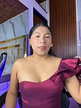 LinnaGardenia online show from 02/19/26, 01:18