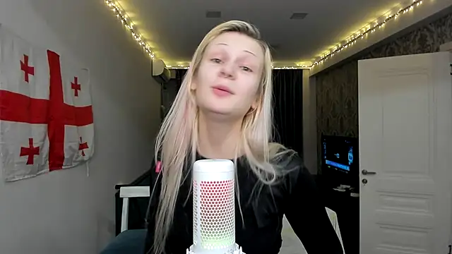 Snapshot of sashakiss99 chatting on 01/14/25, 09:41 sashakiss99 online show from 01/14/25, 09:41