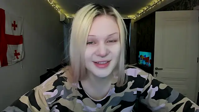 Snapshot of sashakiss99 chatting on 01/23/25, 10:11 sashakiss99 online show from 01/23/25, 10:11