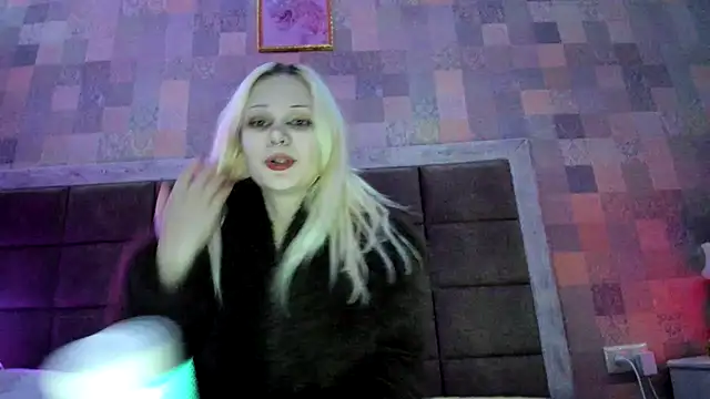 Snapshot of sashakiss99 chatting on 10/02/25, 06:59 sashakiss99 online show from 10/02/25, 06:59