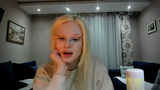 Snapshot of sashakiss99 chatting on 12/19/25, 07:32 sashakiss99 online show from 12/19/25, 07:32