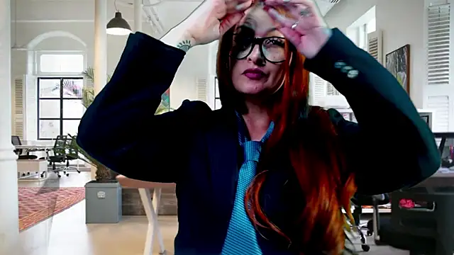 helenas fantasy online show from 02/12/25, 01:52