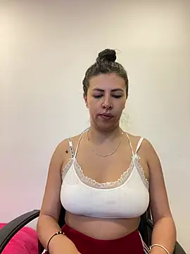 Snapshot of Alanna_atm_ chatting on 03/18/26, 11:19 Alanna atm online show from 03/18/26, 11:19
